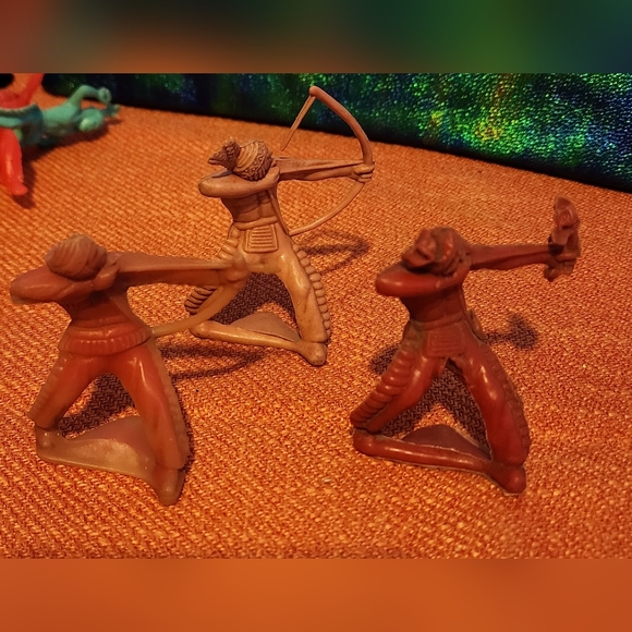 Vintage Plastic Cowboys Native Americans Indians Marx Tim Mee BENIFITS CHARITY - Picture 2 of 11